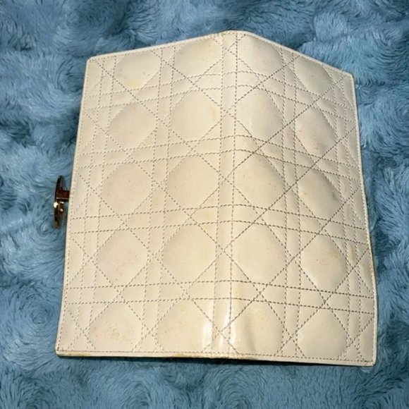 CHRISTIAN DIOR BEIGE PATENT LEATHER CONTINENTAL WALLET - Picture 9 of 15